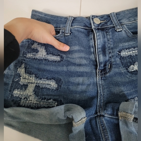 SO Brand Medium Blue Wash Distressed High Rise Shortie Denim Jean Shorts - Picture 4 of 6